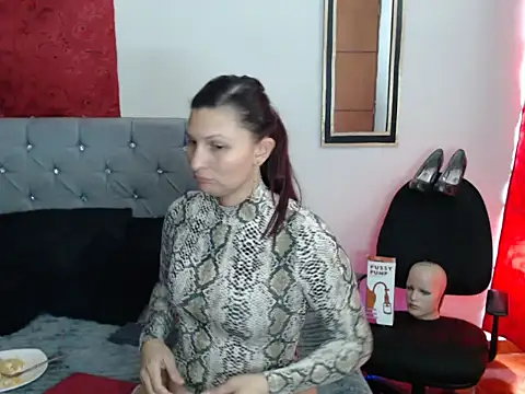 Snapshot of sachaclinford chatting on February 12, 2026, 6:14 pm sachaclinford online show from February 12, 2026, 6:14 pm