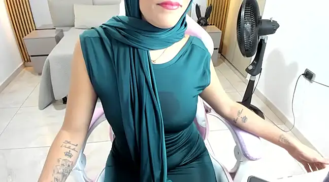 Zulema hamdi online show from February 6, 2025, 3:41 pm