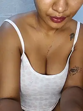 Snapshot of anais_03 chatting on September 27, 2025, 3:00 am anais 03 online show from September 27, 2025, 3:00 am