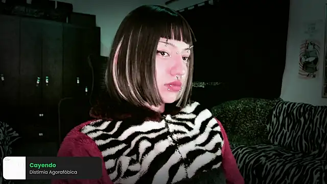 Snapshot of roxy_toxic chatting on May 21, 2026, 12:39 am roxy toxic online show from May 21, 2026, 12:39 am