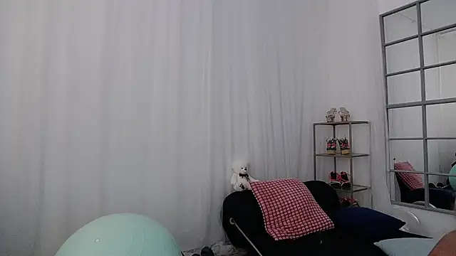 Snapshot of sexyfetishswitch chatting on November 6, 2025, 1:23 pm sexyfetishswitch online show from November 6, 2025, 1:23 pm