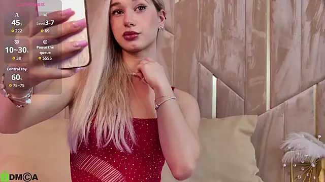 MaeveDream online show from March 3, 2026, 8:48 pm