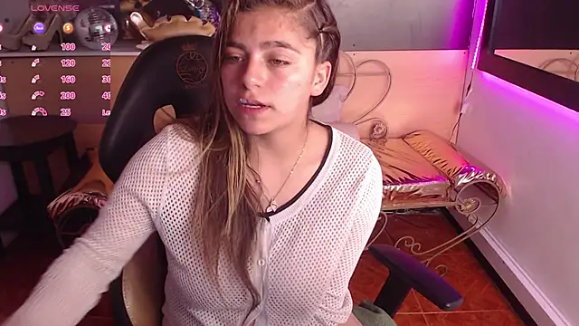 Kitten Cam online show from October 9, 2025, 2:20 am