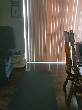 Snapshot of TattedMamaXOXO chatting on October 9, 2025, 3:54 pm TattedMamaXOXO online show from October 9, 2025, 3:54 pm