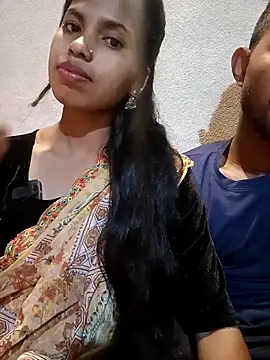 Hot couple 1 online show from March 29, 2026, 4:07 pm