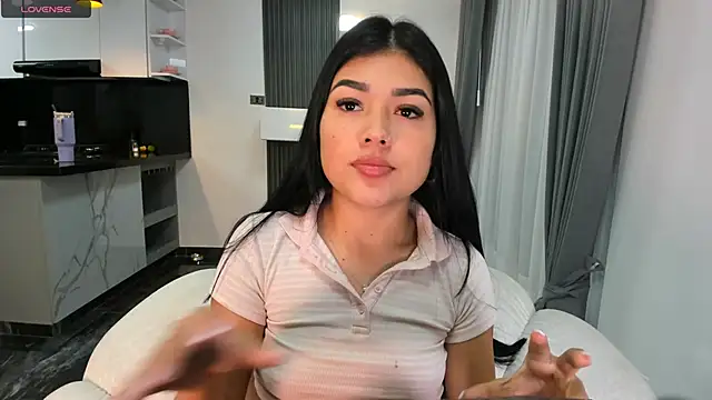 Snapshot of 1lubonnie chatting on February 26, 2025, 4:58 am 1lubonnie online show from February 26, 2025, 4:58 am