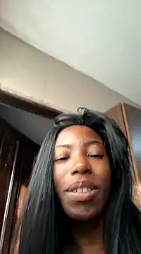 Snapshot of melangelo17 chatting on February 11, 2025, 10:15 am melangelo17 online show from February 11, 2025, 10:15 am