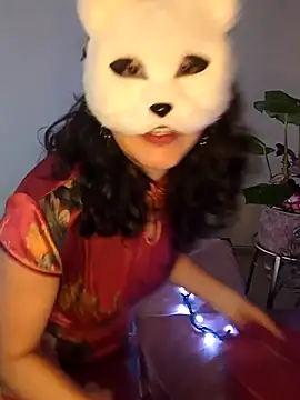 GinnyDelice online show from March 3, 2025, 2:04 am