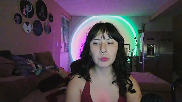 GinnyDelice online show from January 11, 2026, 1:21 am