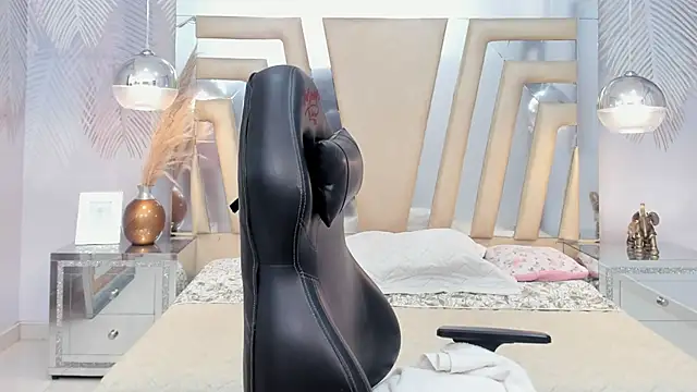 Snapshot of LIA_SWAN_ chatting on January 27, 2025, 3:15 am LIA SWAN online show from January 27, 2025, 3:15 am