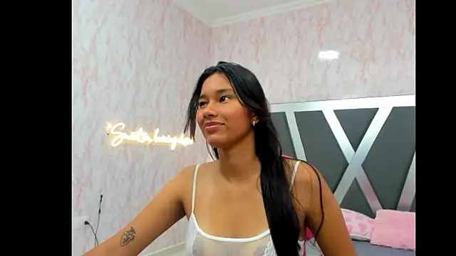 Snapshot of LIA_SWAN_ chatting on February 24, 2025, 3:44 am LIA SWAN online show from February 24, 2025, 3:44 am