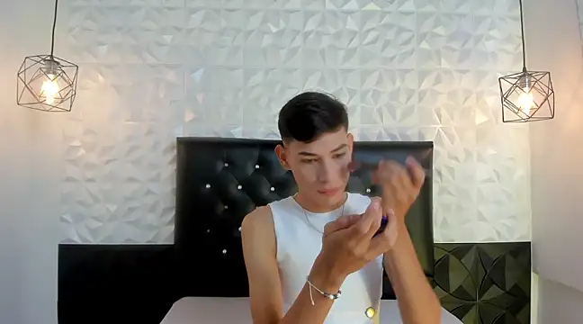 Snapshot of JackeOwens chatting on March 6, 2025, 1:03 pm JackeOwens online show from March 6, 2025, 1:03 pm