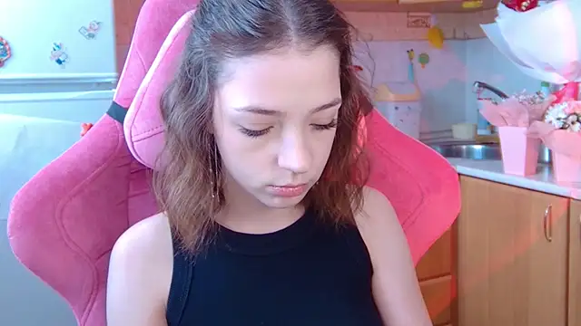 PamBeesly online show from March 10, 2026, 8:19 am