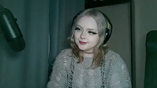 Electro doll online show from February 11, 2025, 3:08 pm