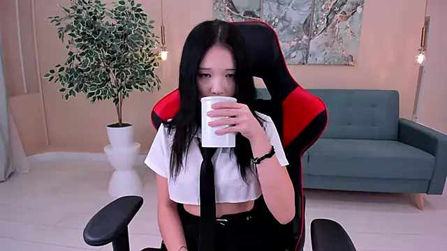 Snapshot of AnneCurtis chatting on February 25, 2025, 12:34 pm AnneCurtis online show from February 25, 2025, 12:34 pm