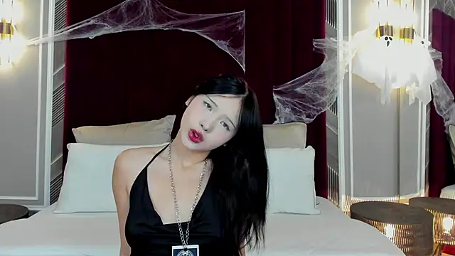 Snapshot of AnneCurtis chatting on October 27, 2025, 3:10 am AnneCurtis online show from October 27, 2025, 3:10 am