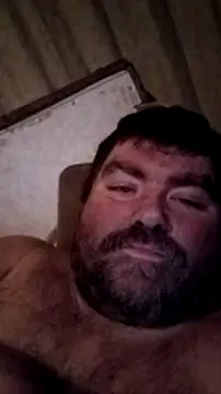 Snapshot of Rcraigue4 chatting on February 4, 2025, 1:56 am Rcraigue4 online show from February 4, 2025, 1:56 am