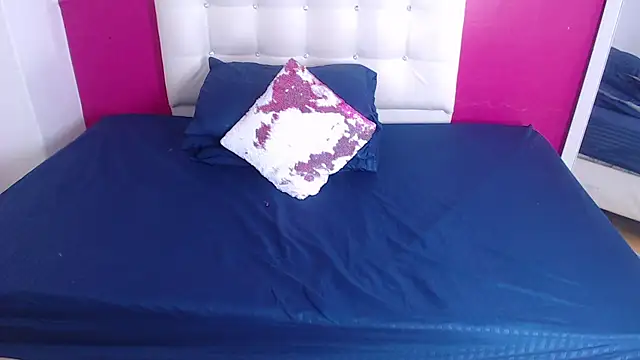 Snapshot of tinyy_whore18 chatting on October 22, 2025, 4:07 pm tinyy whore18 online show from October 22, 2025, 4:07 pm