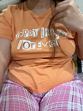 Snapshot of haskadin chatting on November 6, 2025, 8:21 pm haskadin online show from November 6, 2025, 8:21 pm