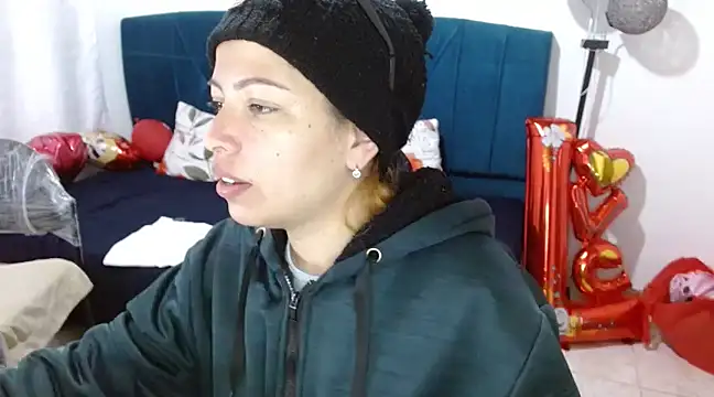 Snapshot of LITTLEDOLLHOT chatting on February 20, 2025, 5:07 pm LITTLEDOLLHOT online show from February 20, 2025, 5:07 pm