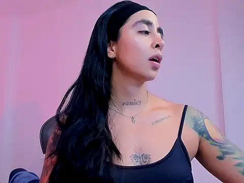 sophierooy22 online show from November 26, 2025, 11:50 pm