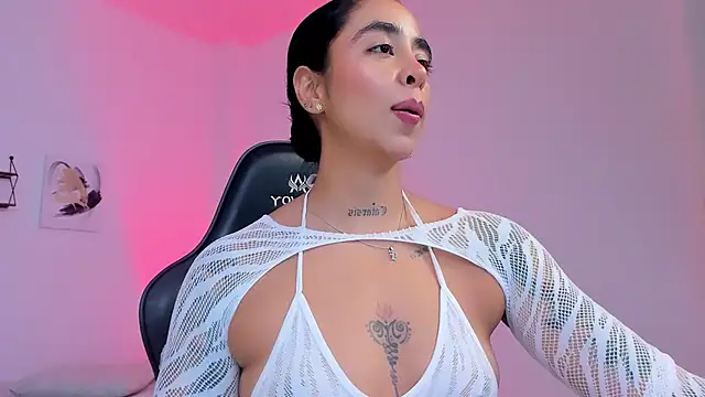 sophierooy22 online show from February 24, 2026, 1:14 am