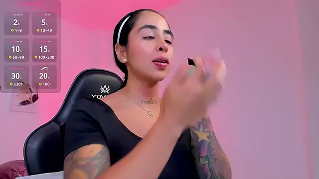 Snapshot of sophierooy22 chatting on March 12, 2026, 3:01 am sophierooy22 online show from March 12, 2026, 3:01 am