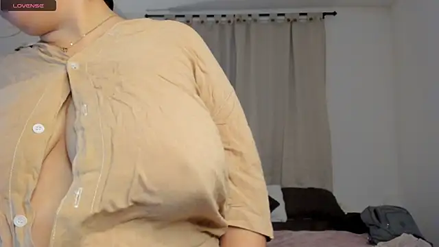 brithany olson25 online show from October 29, 2025, 12:02 am