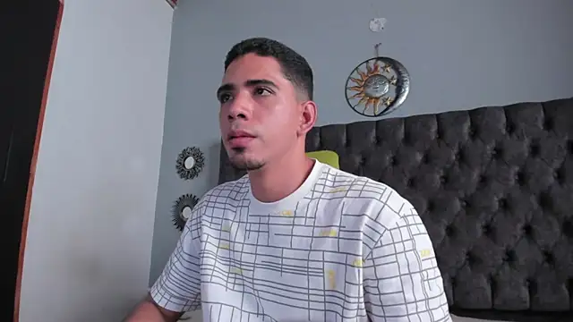 Snapshot of RYAN_PATERSON chatting on February 4, 2025, 7:11 pm RYAN PATERSON online show from February 4, 2025, 7:11 pm