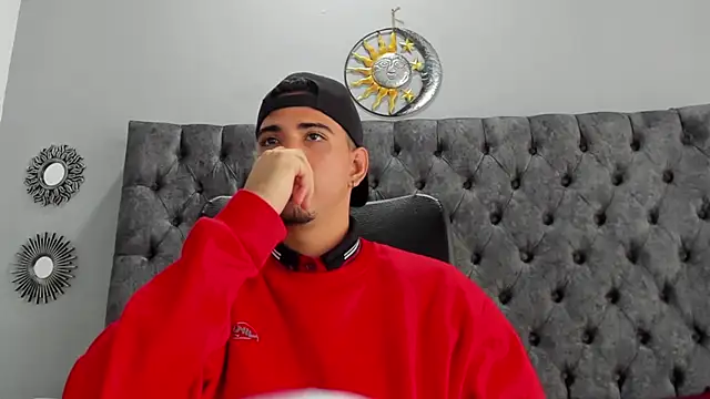 Snapshot of RYAN_PATERSON chatting on February 5, 2025, 7:20 pm RYAN PATERSON online show from February 5, 2025, 7:20 pm