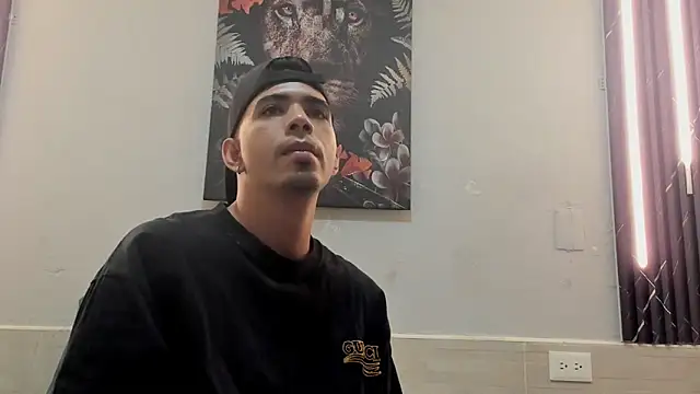 Snapshot of RYAN_PATERSON chatting on February 7, 2025, 2:04 pm RYAN PATERSON online show from February 7, 2025, 2:04 pm