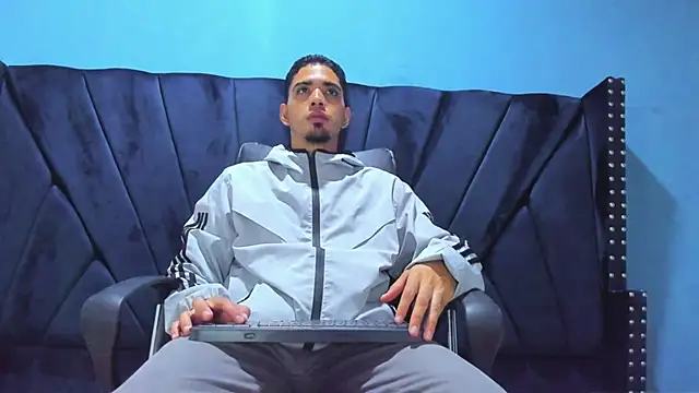 Snapshot of RYAN_PATERSON chatting on February 28, 2025, 8:28 pm RYAN PATERSON online show from February 28, 2025, 8:28 pm