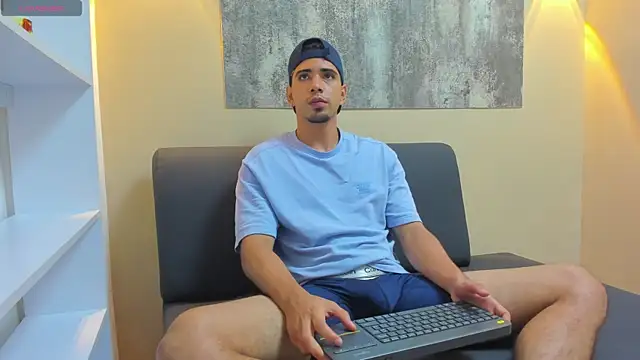 Snapshot of RYAN_PATERSON chatting on October 16, 2025, 12:28 pm RYAN PATERSON online show from October 16, 2025, 12:28 pm