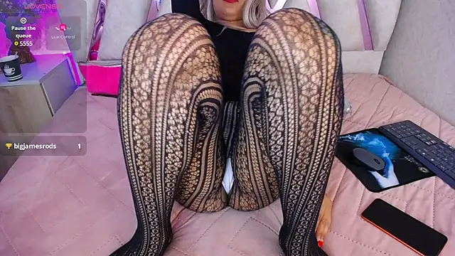 Snapshot of Sophia_waalker__1 chatting on January 30, 2025, 2:04 pm Sophia waalker 1 online show from January 30, 2025, 2:04 pm