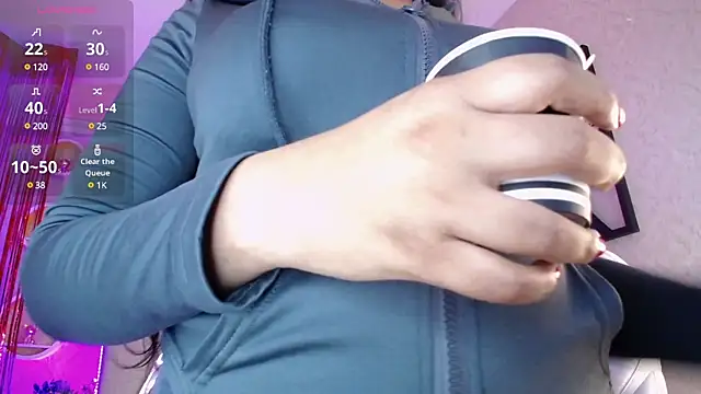 Snapshot of Sophia_waalker__1 chatting on February 19, 2025, 5:49 pm Sophia waalker 1 online show from February 19, 2025, 5:49 pm