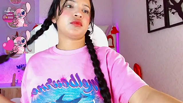 Snapshot of Sophia_waalker__1 chatting on February 26, 2025, 5:07 pm Sophia waalker 1 online show from February 26, 2025, 5:07 pm