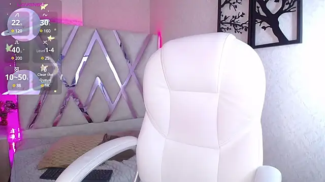 Snapshot of Sophia_waalker__1 chatting on March 14, 2025, 6:18 pm Sophia waalker 1 online show from March 14, 2025, 6:18 pm