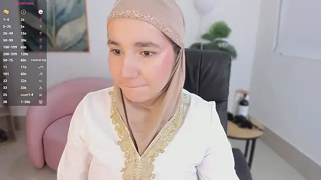 Snapshot of Ayha_khalaf chatting on September 28, 2025, 1:22 am Ayha khalaf online show from September 28, 2025, 1:22 am