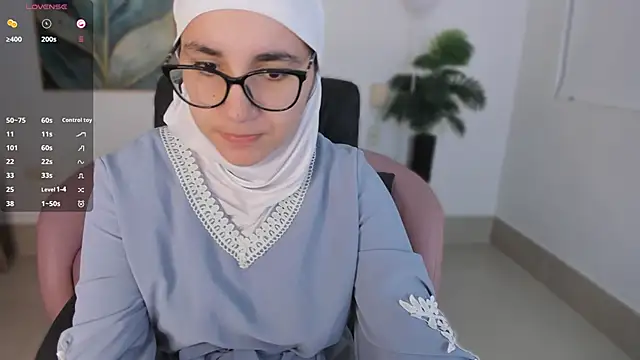 Snapshot of Ayha_khalaf chatting on October 7, 2025, 1:25 am Ayha khalaf online show from October 7, 2025, 1:25 am