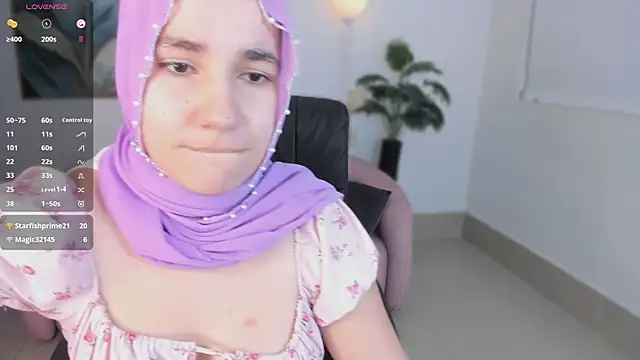 Snapshot of Ayha_khalaf chatting on October 10, 2025, 1:15 am Ayha khalaf online show from October 10, 2025, 1:15 am