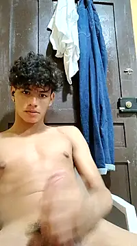 novinhopauzudo1000 online show from January 19, 2025, 7:25 am