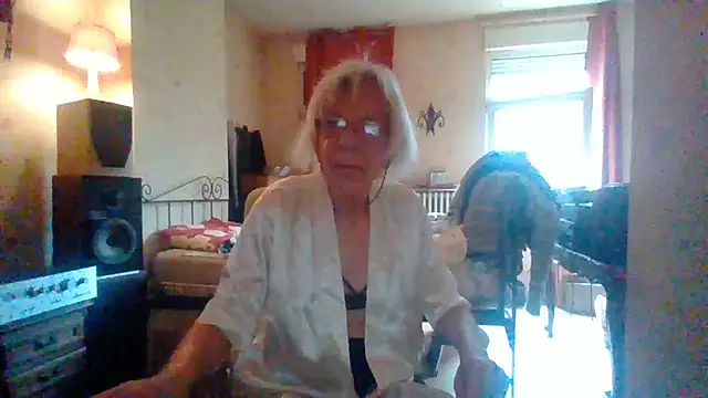 Snapshot of rosanetrav chatting on June 29, 2026, 5:57 am rosanetrav online show from June 29, 2026, 5:57 am