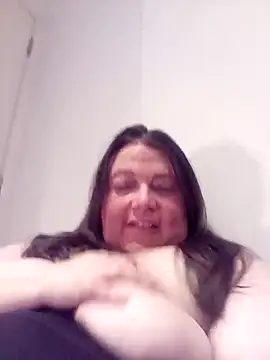 HotHornyEmmaX online show from February 3, 2025, 10:32 pm