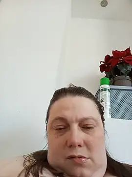 HotHornyEmmaX online show from May 28, 2026, 11:18 am