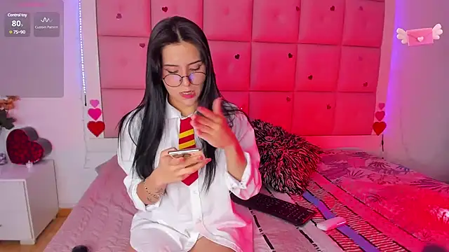 Snapshot of Lili_Bykers chatting on February 12, 2025, 2:45 am Lili Bykers online show from February 12, 2025, 2:45 am