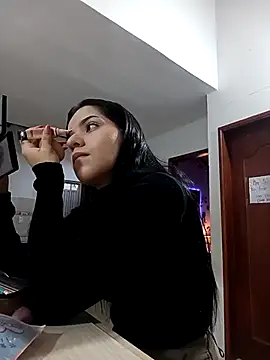 Snapshot of Lili_Bykers chatting on March 5, 2025, 12:11 pm Lili Bykers online show from March 5, 2025, 12:11 pm