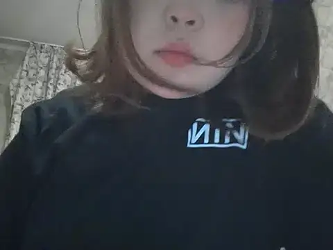 Snapshot of elysiann3 chatting on February 1, 2025, 2:13 pm elysiann3 online show from February 1, 2025, 2:13 pm