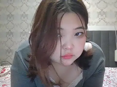 Snapshot of elysiann3 chatting on February 1, 2025, 5:37 pm elysiann3 online show from February 1, 2025, 5:37 pm