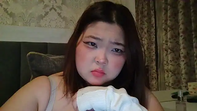 Snapshot of elysiann3 chatting on February 24, 2025, 6:15 pm elysiann3 online show from February 24, 2025, 6:15 pm