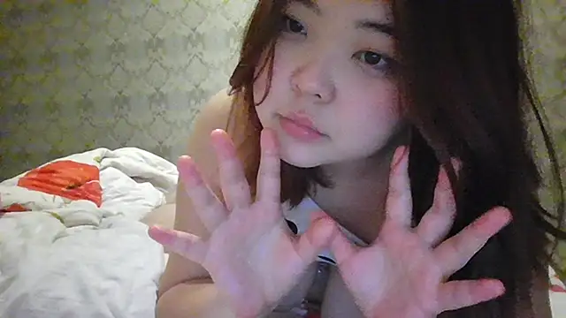 Snapshot of elysiann3 chatting on March 19, 2025, 9:27 pm elysiann3 online show from March 19, 2025, 9:27 pm